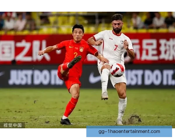 武磊因伤无缘世预赛国足锋线临阵变阵球迷忧进攻火力与出线形势走